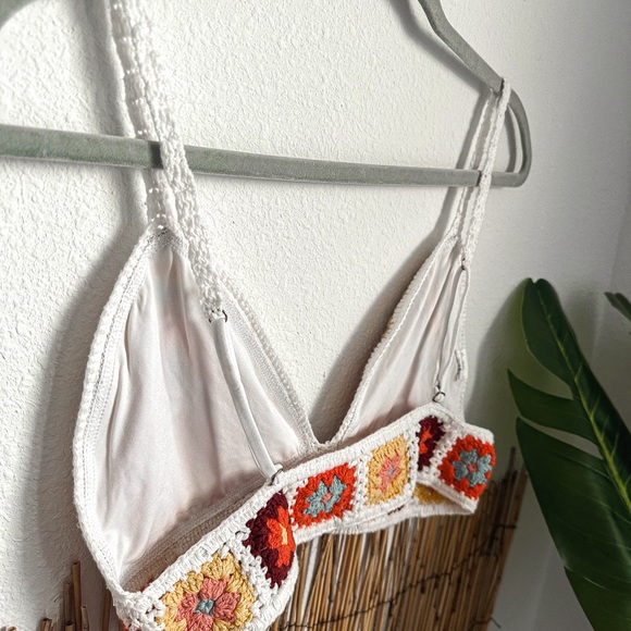 Gorgeous Boho Crochet Swim Top x Bralette - Picture 7 of 8